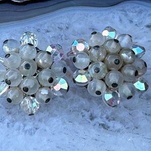 Elegant Beaded Cluster Earrings Clip-on